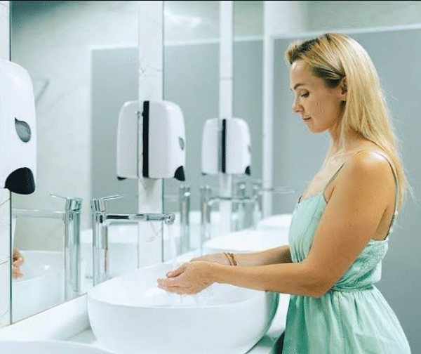 How the Right Manual Hand Soap Dispenser Supports Better Restroom Management